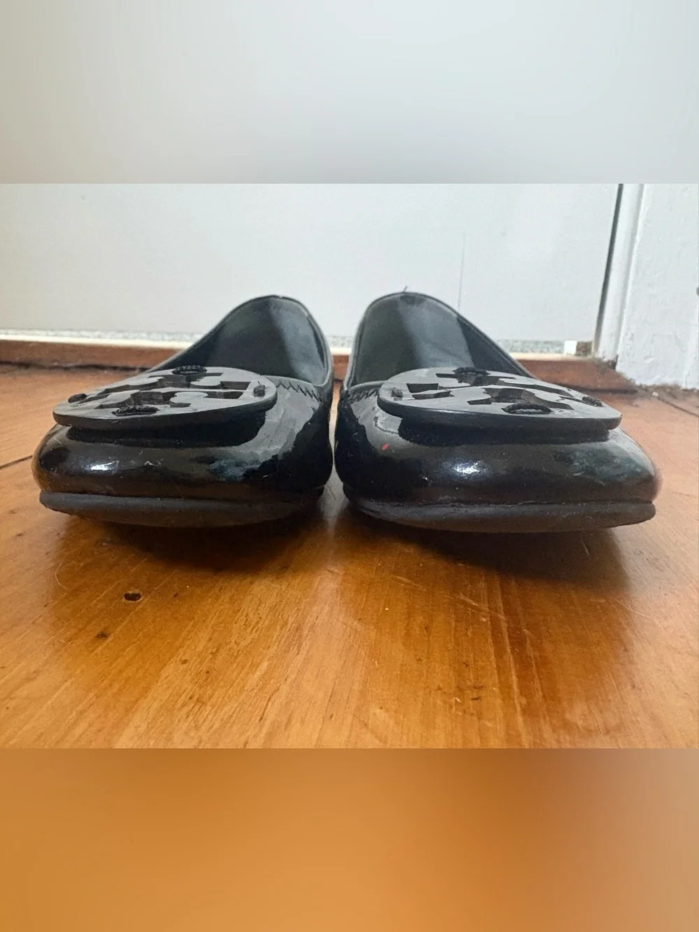 Tory Burch Reva Patent Leather Ballet Flats Black Logo, Size 9 - Classic Shiny